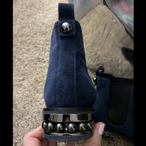 karl lagerfeld paris saxe ankle boot